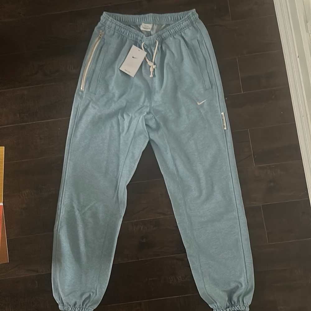 NWT Nike Dri fit tapered, leg sweatpants